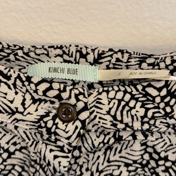 Kimchi Blue Palm Print Mini Skirt – Blue Button Front Tropical Style Size 6 - Picture 3 of 3